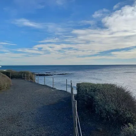 Avec Piscine, Entre Plage, Port Et Falaises Lejlighed *