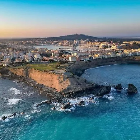 Avec Piscine, Entre Plage, Port Et Falaises Lejlighed *