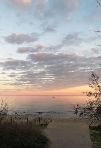 Appartement Avec Piscine, Entre Plage, Port Et Falaises