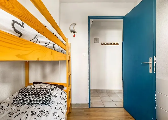 Appartement Avec Piscine, Entre Plage, Port Et Falaises Agde